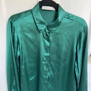 Abercrombie and Fitch long sleeve satin button down